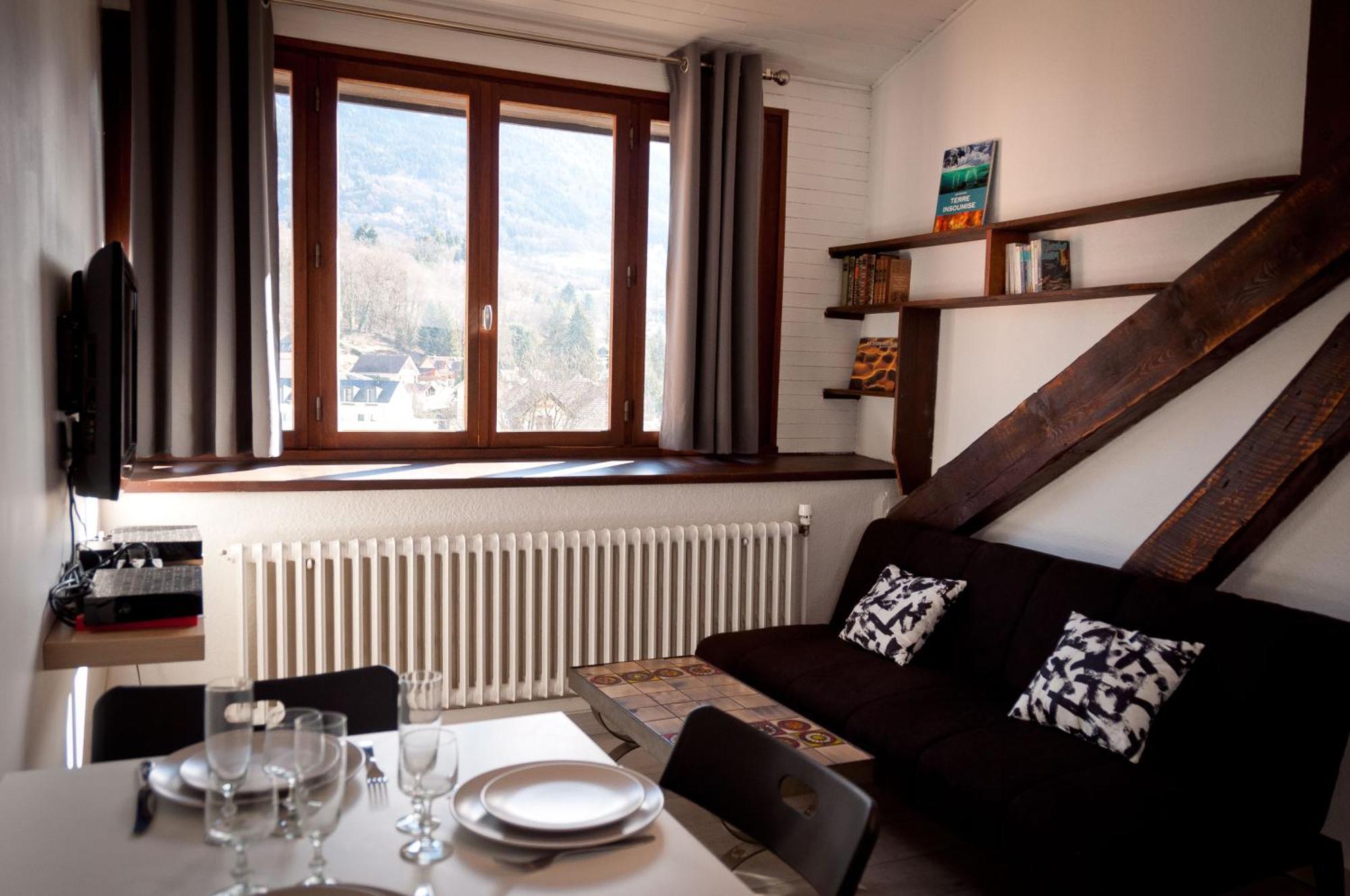 Le T2 Douillet D'Uriage - Residence Le Louvre - Cure Thermale Uriage- Proche Chamrousse - Jusqu'A 3 Personnes - Region Agreable En Toute Saison Vaulnaveys-le-Haut Ngoại thất bức ảnh